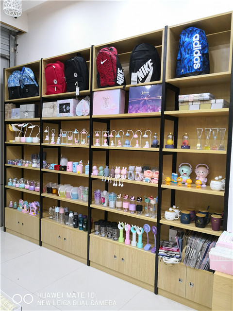 文具店貨架